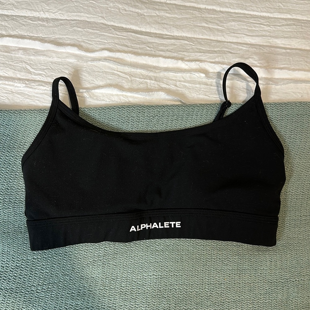 Alphalete sports bra
